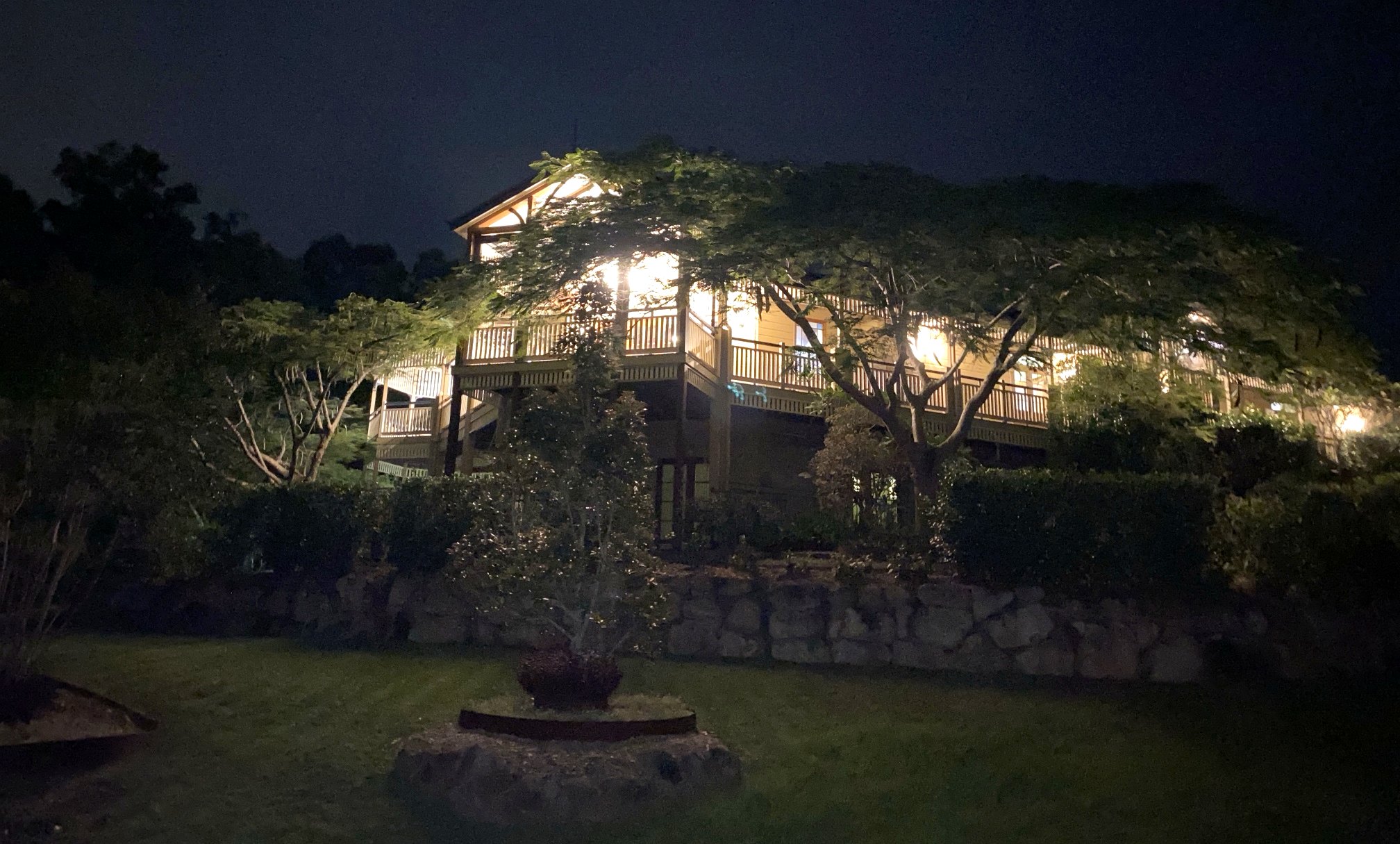 Feature and outdoor lighting in Cashmere